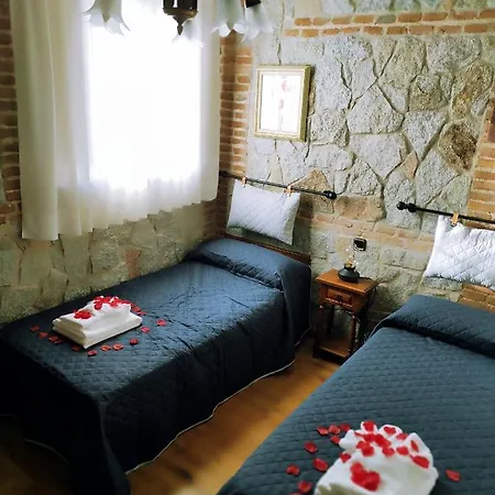 Puerta De Castilla Velayos